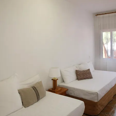 Casa adosada en Platja de Pals by Apartaments Golf-2